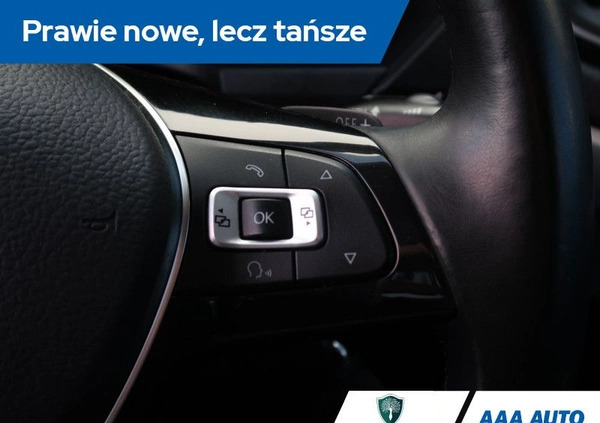 Volkswagen Amarok cena 135000 przebieg: 119320, rok produkcji 2018 z Przemyśl małe 436